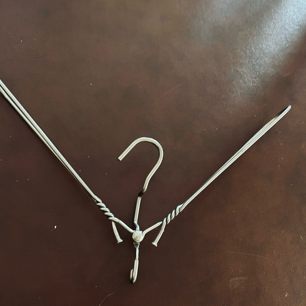 2 Vintage metal foldable clothes hangers. - Picture 6 of 8